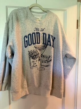 Abercrombie & Fitch Gray Crewneck with Navy 'Good Day' Graphic